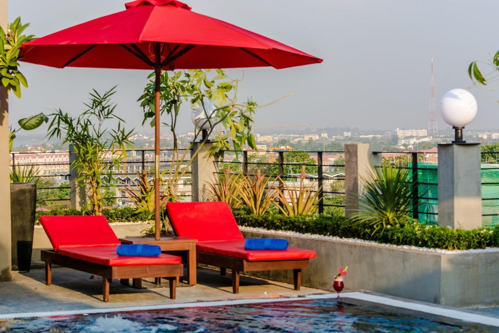 Diamond Palace Resort & Sky Bar Phnompenh Exteriér fotografie